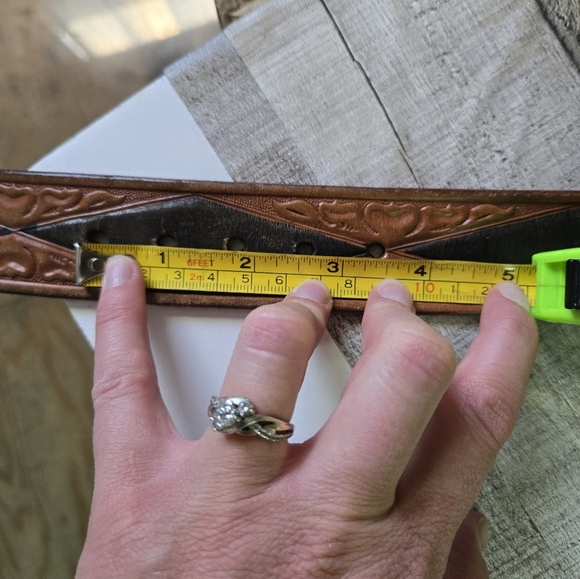 LOOPER | Vintage Hand-tooled Leather Belt & Buckle sz 36 - Picture 6 of 8